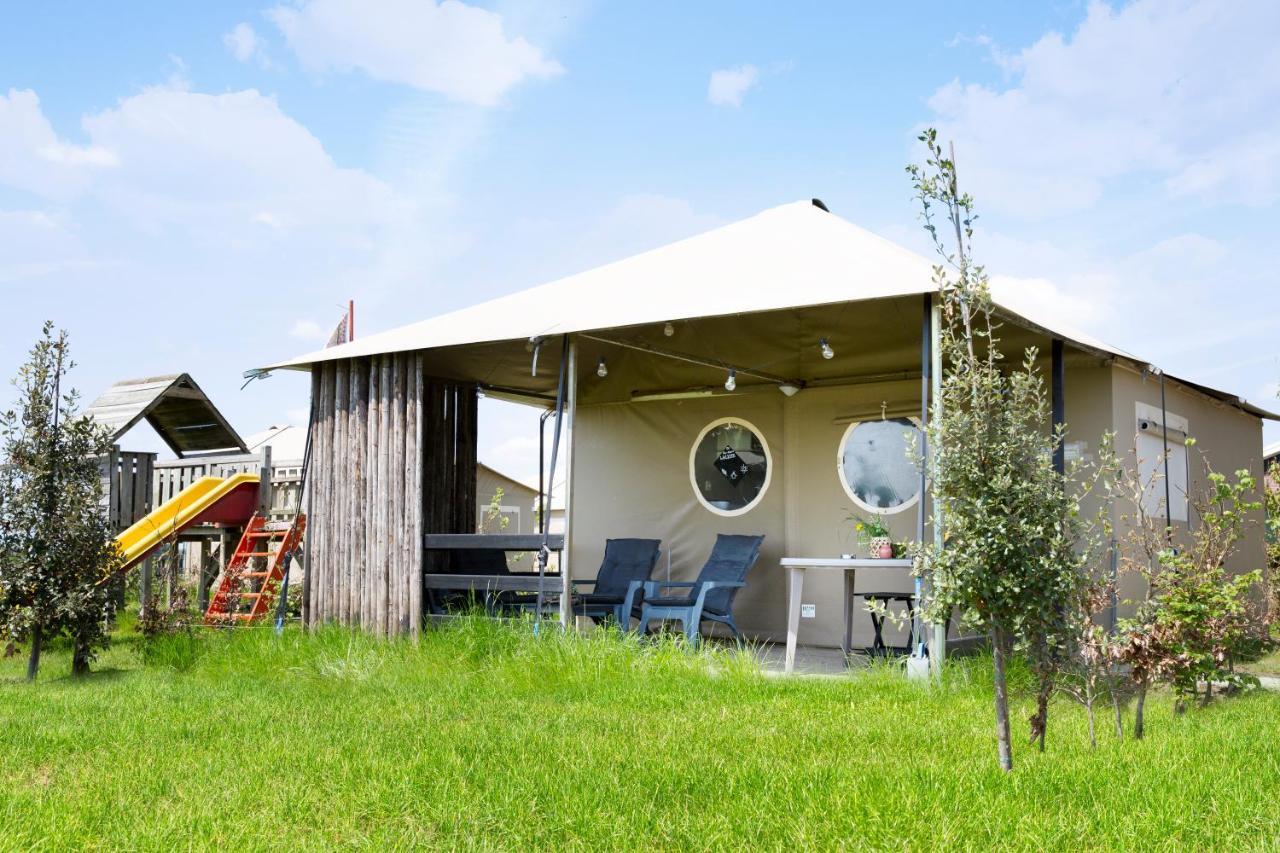 Boerderij Camping Nixhoeve Genderen Exterior foto